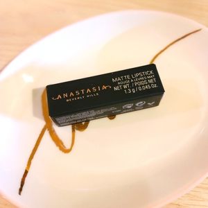 Anastasia Beverly Hills Dead Roses